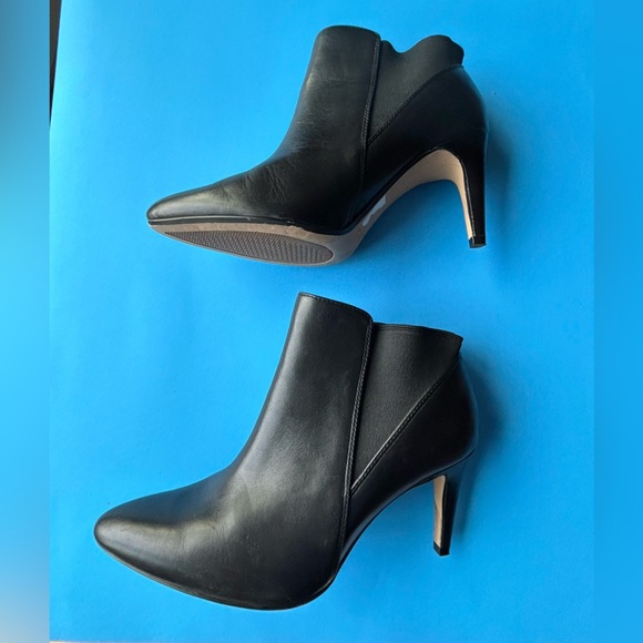 Clarks Cushion Sleek Black Ankle Pull on Boots Size 9 - Picture 4 of 11
